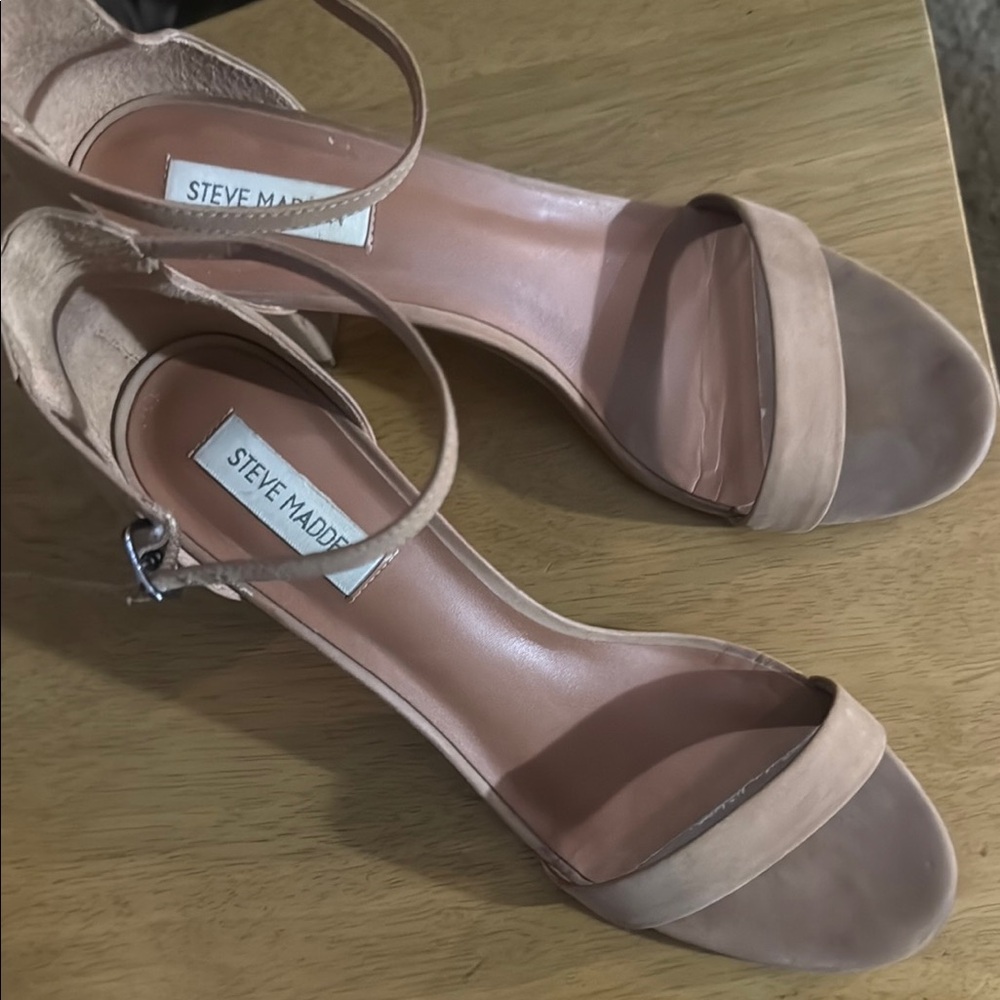 Steve Madden Tan Heels Elegant Minimalist Design